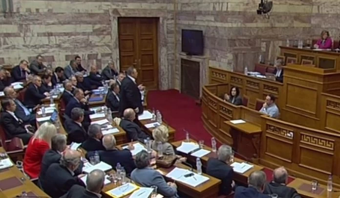 ΕΚΤΑΚΤΟ: Πέρασε κατά πλειοψηφία η συμφωνία των Πρεσπών από την επιτροπή της Βουλής